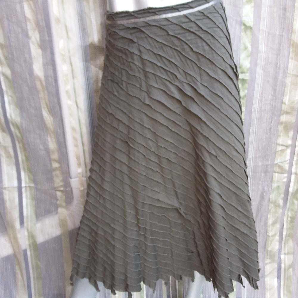 SALE!!!! Medium Round Skirt Sage Green Knee Lenght Vintage